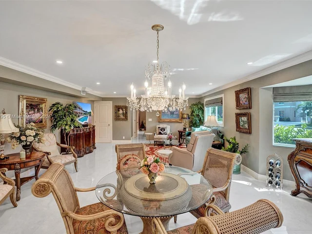 2141 NE 68th St # 108, Fort Lauderdale FL 33308