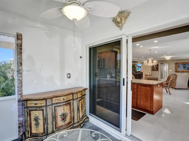 2141 NE 68th St # 108, Fort Lauderdale FL 33308