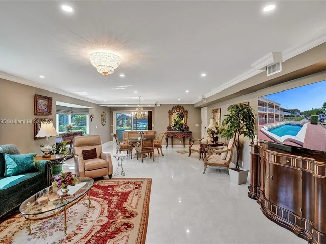 2141 NE 68th St # 108, Fort Lauderdale FL 33308