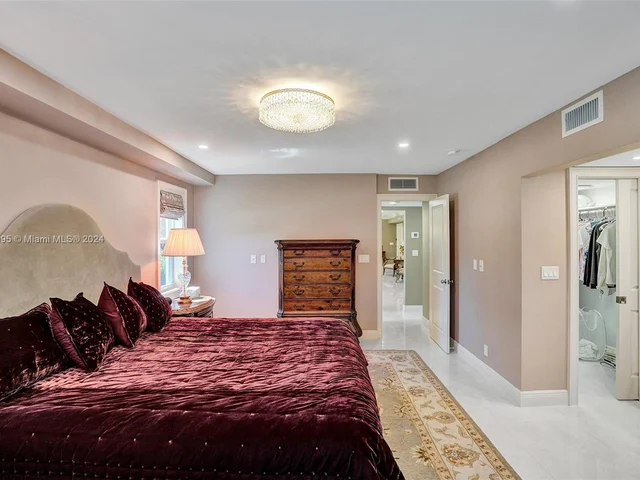 2141 NE 68th St # 108, Fort Lauderdale FL 33308