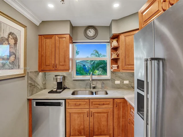 2141 NE 68th St # 108, Fort Lauderdale FL 33308