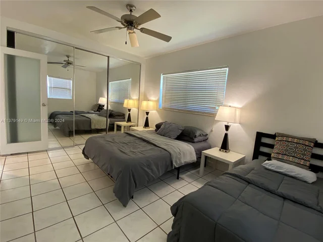 910 NE 81st St, Miami FL 33138