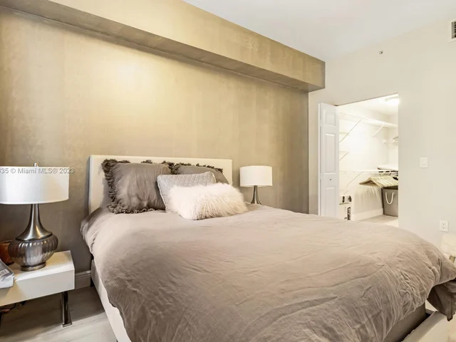 533 NE 3rd Ave # 229, Fort Lauderdale FL 33301