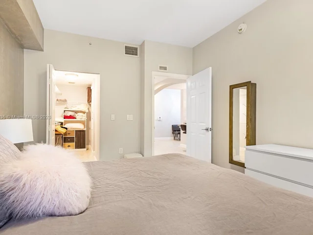 533 NE 3rd Ave # 229, Fort Lauderdale FL 33301