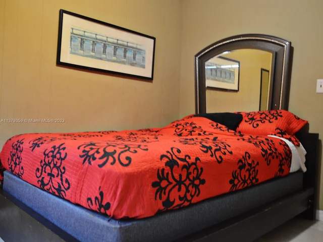 16018 NE 9th Pl, North Miami Beach FL 33162