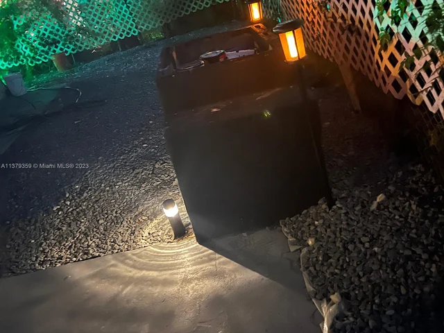 16018 NE 9th Pl, North Miami Beach FL 33162