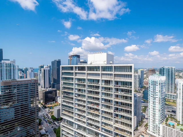 475 Brickell Ave # 5115, Miami FL 33131
