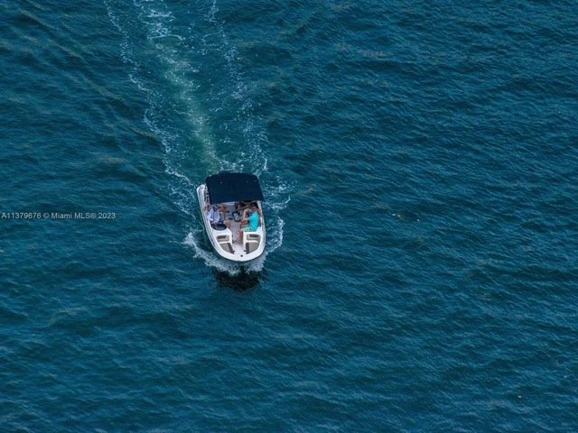 475 Brickell Ave # 5115, Miami FL 33131