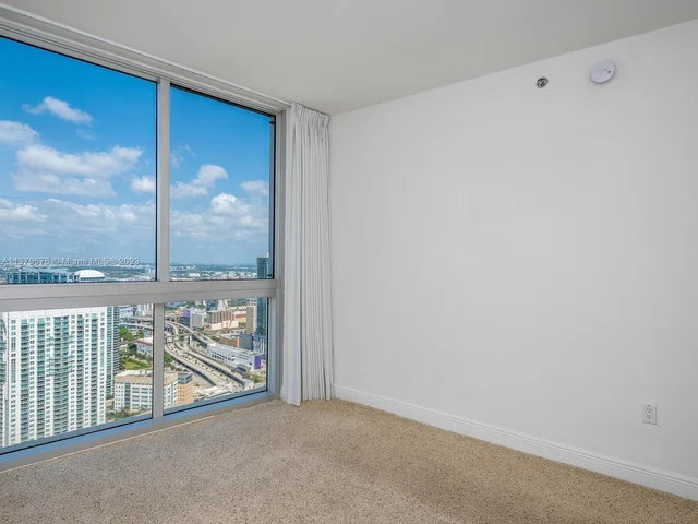 475 Brickell Ave # 5115, Miami FL 33131