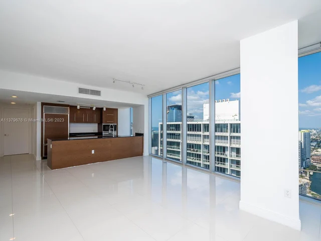475 Brickell Ave # 5115, Miami FL 33131