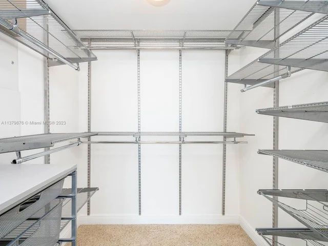 475 Brickell Ave # 5115, Miami FL 33131