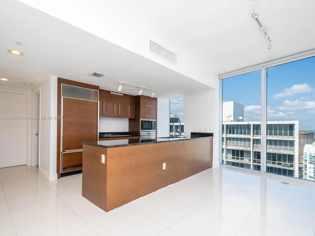 475 Brickell Ave # 5115, Miami FL 33131