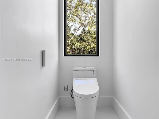 6482 NW 65th Way, Parkland FL 33067