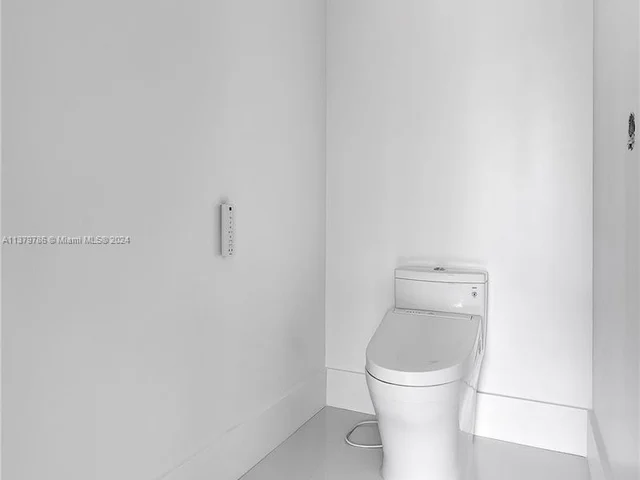 6482 NW 65th Way, Parkland FL 33067