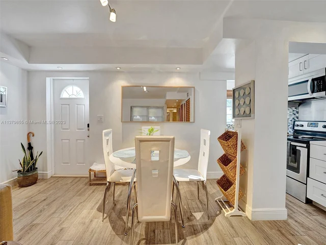 345 Virginia St # 6, Hollywood FL 33019