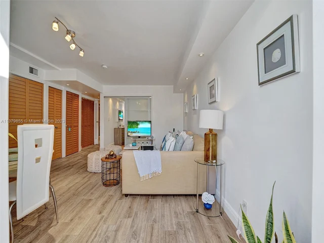 345 Virginia St # 6, Hollywood FL 33019