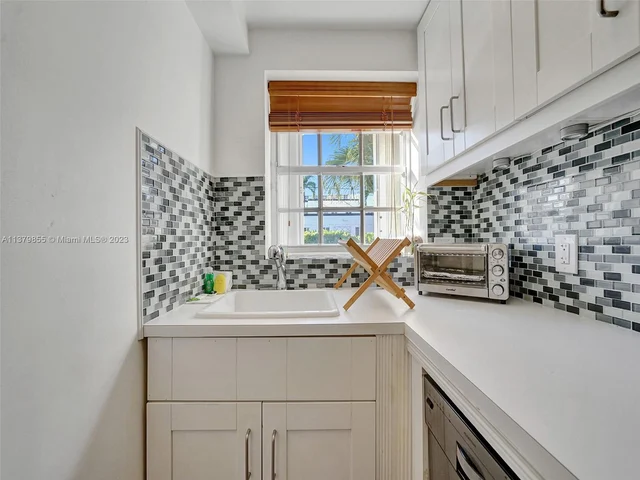 345 Virginia St # 6, Hollywood FL 33019