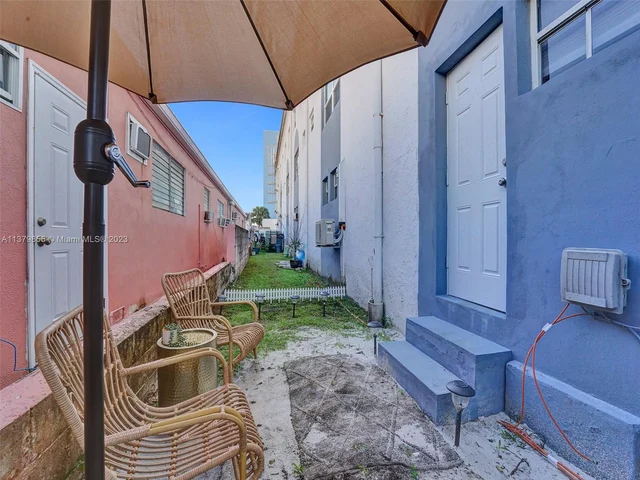 345 Virginia St # 6, Hollywood FL 33019