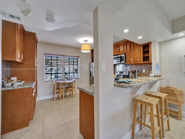 345 Virginia St # 6, Hollywood FL 33019
