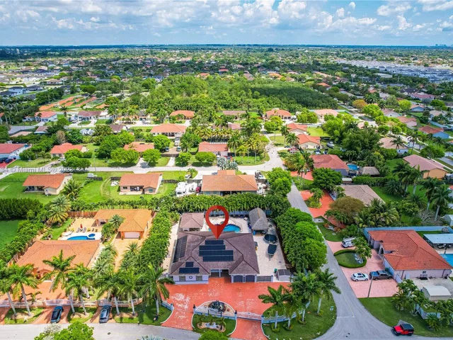 12969 SW 220th Ter, Miami FL 33170