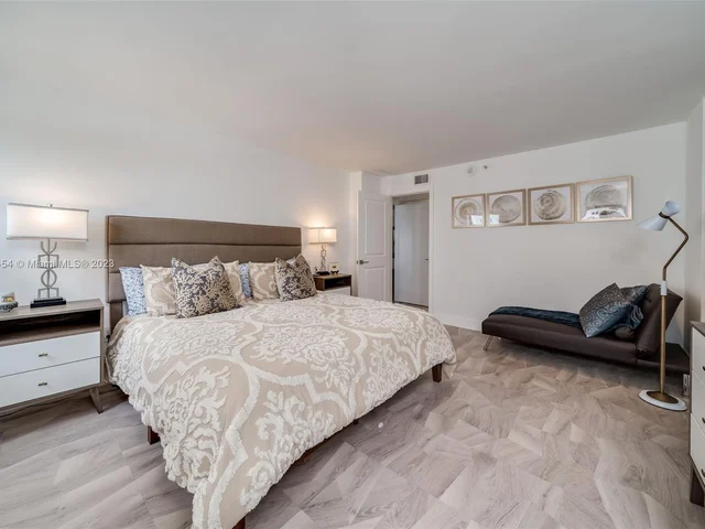 1201 S Ocean Dr # 1105N, Hollywood FL 33019