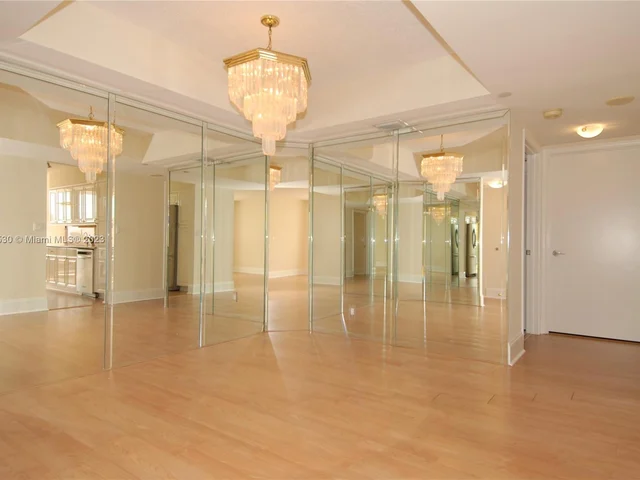 3600 YACHT CLUB DR # 704, Aventura FL 33180