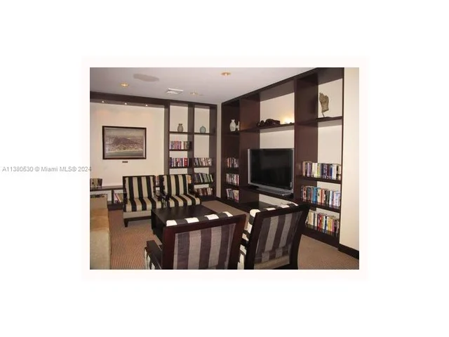 3600 YACHT CLUB DR # 704, Aventura FL 33180