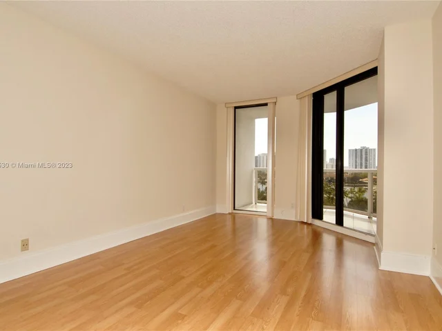 3600 YACHT CLUB DR # 704, Aventura FL 33180