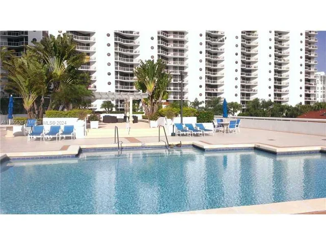 3600 YACHT CLUB DR # 704, Aventura FL 33180