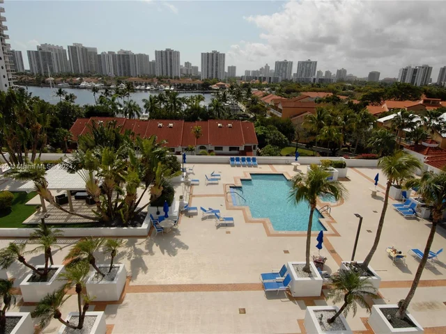 3600 YACHT CLUB DR # 704, Aventura FL 33180