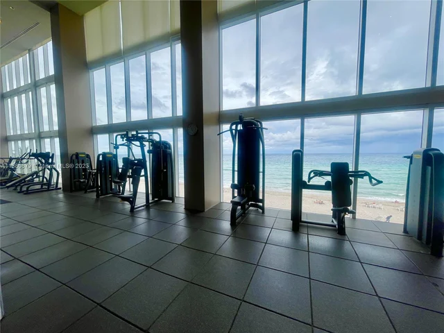 1830 S Ocean Dr # 3812, Hallandale Beach FL 33009