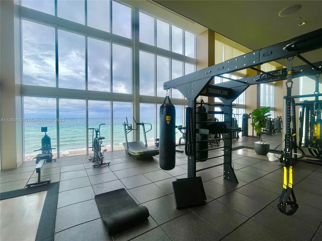 1830 S Ocean Dr # 3812, Hallandale Beach FL 33009