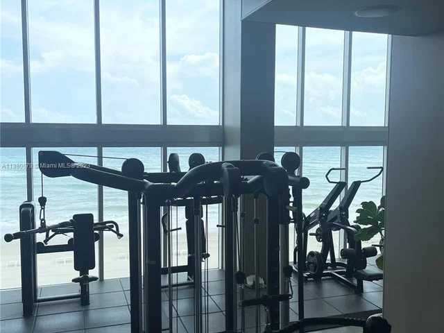 1830 S Ocean Dr # 3812, Hallandale Beach FL 33009