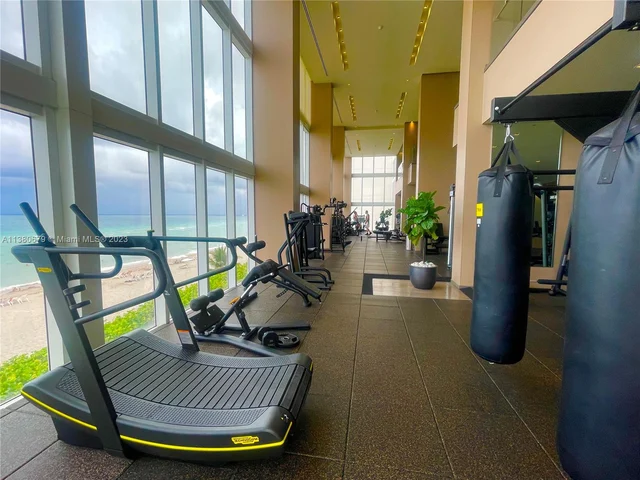 1830 S Ocean Dr # 3812, Hallandale Beach FL 33009