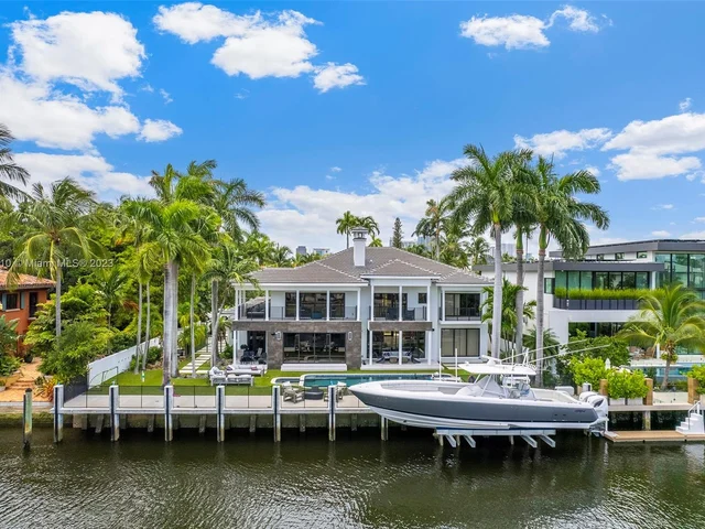 528 Coconut Isle Dr, Fort Lauderdale FL 33301