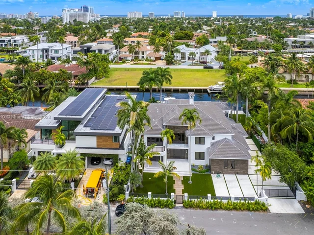 528 Coconut Isle Dr, Fort Lauderdale FL 33301