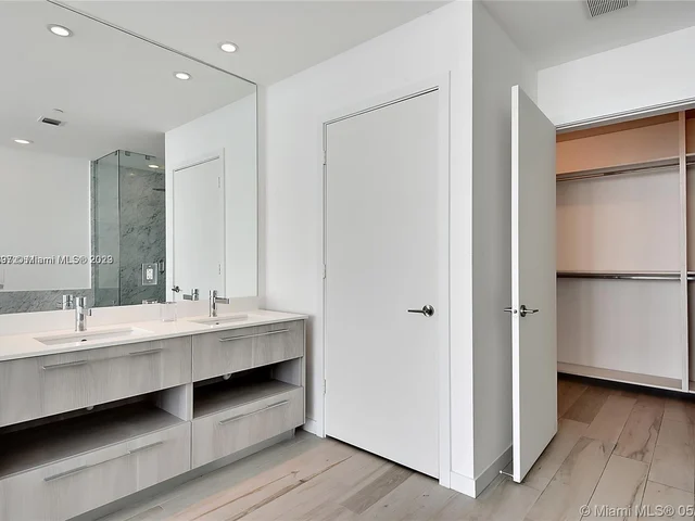 480 NE 31st St # 3301, Miami FL 33137