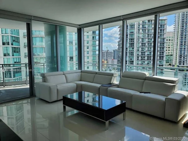 90 SW 3rd St # 2013, Miami FL 33130