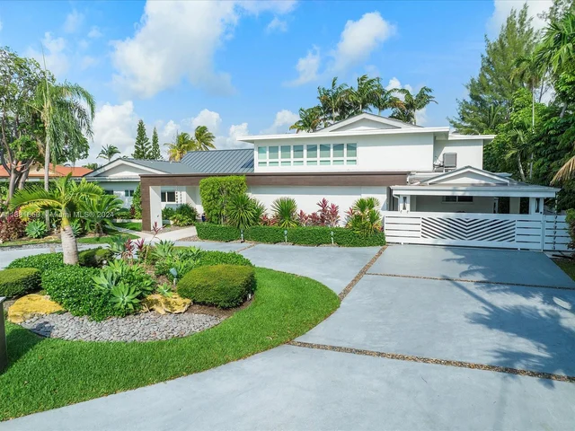 8900 Bay Dr, Surfside FL 33154