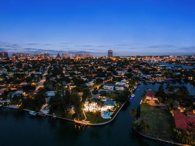 8900 Bay Dr, Surfside FL 33154