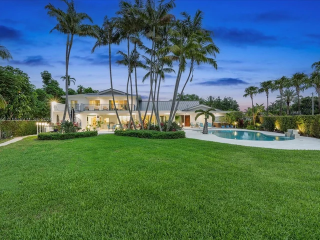 8900 Bay Dr, Surfside FL 33154