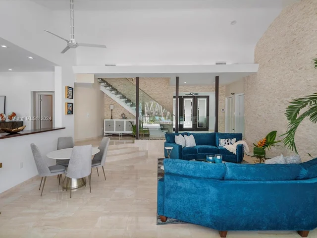 8900 Bay Dr, Surfside FL 33154