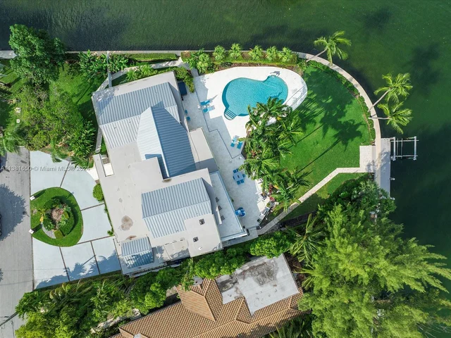 8900 Bay Dr, Surfside FL 33154