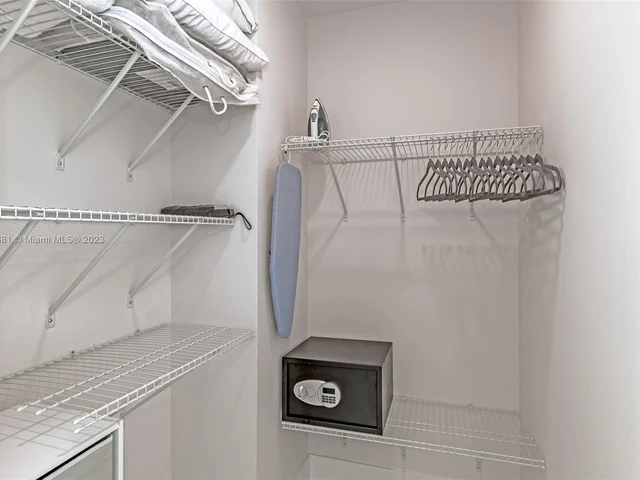 2535 NE 193rd St # 3202, Miami FL 33180