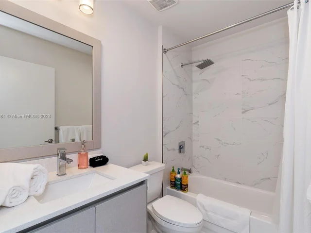 2535 NE 193rd St # 3202, Miami FL 33180