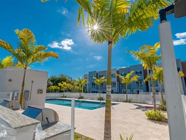 2535 NE 193rd St # 3202, Miami FL 33180