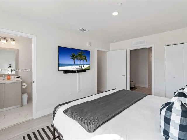 2535 NE 193rd St # 3202, Miami FL 33180