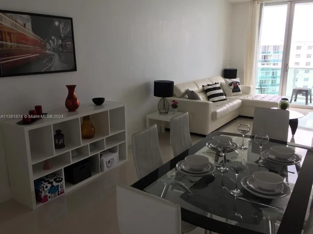 3901 S Ocean Dr, Hollywood FL 33019