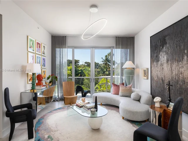 529 SW 11th St # 201, Miami FL 33129