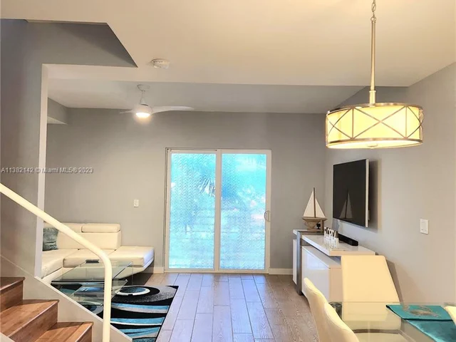 619 Meridian Ave # 4, Miami Beach FL 33139